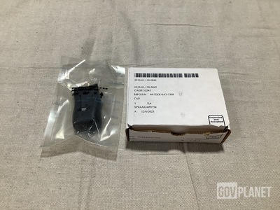 (2) Aerospace Optics 99-XXX-6A7-7309 Light Lenses