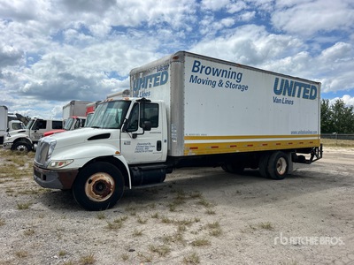 2002 International 4300 Sleeper Truck Tractor