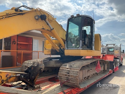 Komatsu PC200LC-3 Tracked Excavator