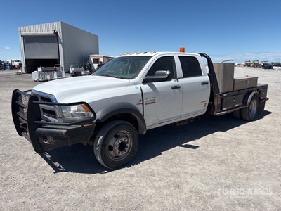2015 Ram 5500 Tradesman 4x4 Crew Cab شاحنة مسطحة