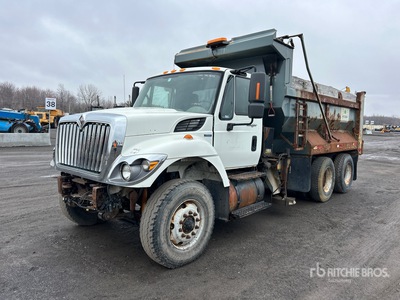 2008 International 7400 6x4 Camion épandeur (Inoperable)