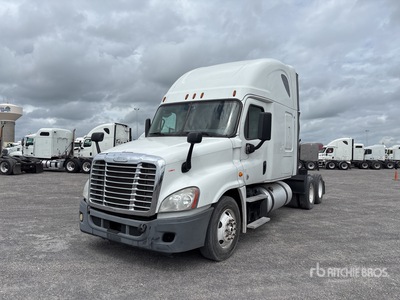 2016 Freightliner Cascadia 125 6x4 T/A Sleeper Truck Tractor