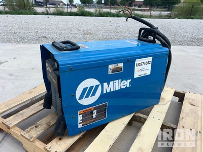 2016 Miller Electric XMT 450 Skid-Mounted Electric Welder