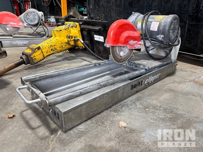 2001 Clipper 18 in Tile Saw