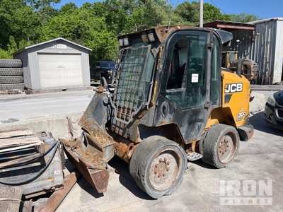 JCB 300 Chargeuse à direction à glissement