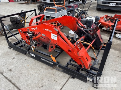 Kubota LA535 Front Loader Attachment (Inoperable)