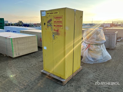 Justrite 6560P Flammable Liquid Storage Cabinet Divers