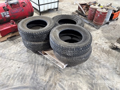 Quantity of (5) Pneus