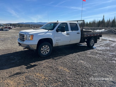 2012 Ford F-350 4x4 Crew Cab Flatbed Truck