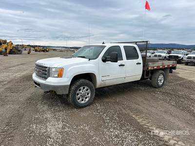 2014 GMC Sierra 3500HD 4x4 Crew Cab Autocarro cassone fisso