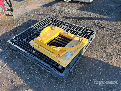 Forklift Barrel Clamp Attachment