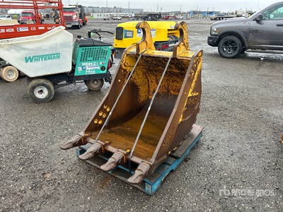 Brandt 36 in Q/C Digging Excavator Bucket
