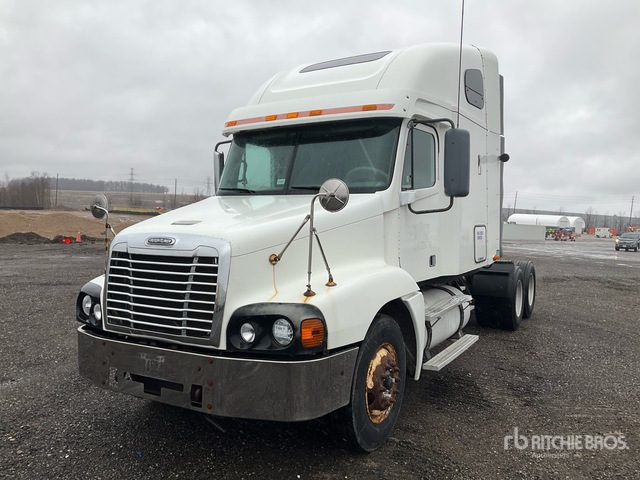 2004 FREIGHTLINER CST