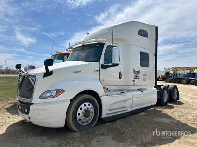 2020 International LT625 6x4 T/A Sleeper Truck Tractor