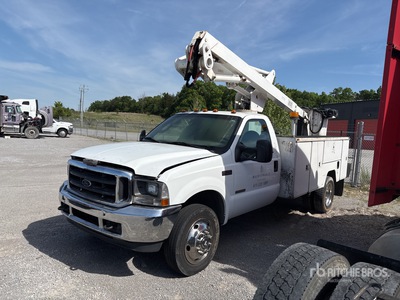 ETI ETC36SNT 36 ft on 2004 Ford F-550 4x2 Bucket Truck
