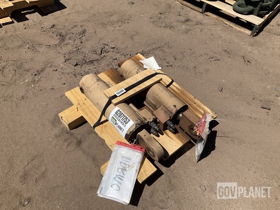 (2) Pearson Engineering PE21724 High Lift Cylinders