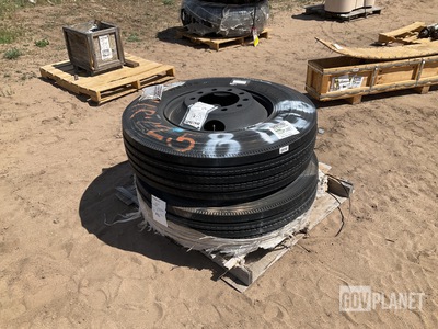 (2) Michelin 11R22.5 Tires w/Wheels