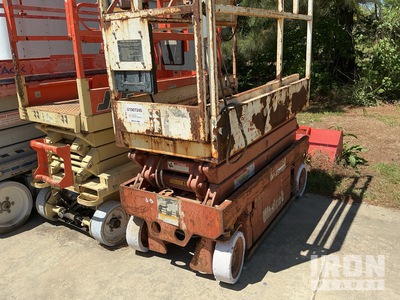 Snorkel Electric Scissor Lift