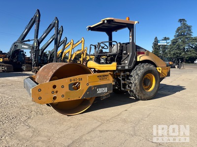 2015 Volvo SD115B Smooth Drum Compactor