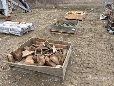 Quantity of (60) Excavator Teeth
