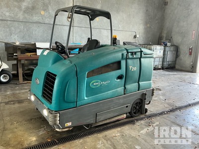 2017 (unverified) Tennant T20 Ride-On Floor Scrubber