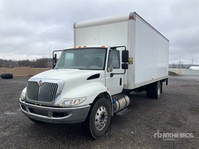2017 International 4300 SBA 4x2 Van Truck