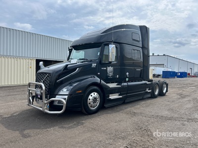 2020 Volvo VNL860 6x4 T/A Sleeper Truck Tractor