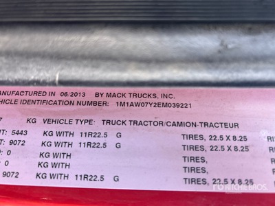 2014 Mack CXU613 6x4 T/A Sleeper Truck Tractor