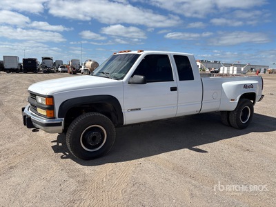 1995 Chevrolet 3500 4x4 Extended Cab بيك اب