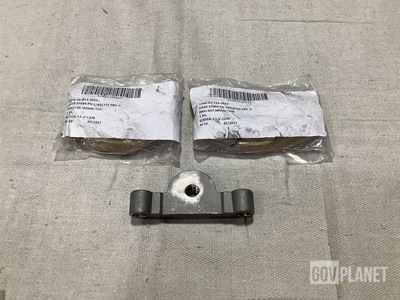 (62) RDECOM 12916758 Mounting Brackets