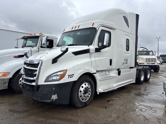2020 Freightliner Cascadia 126 6x4 T/A Sleeper Truck Tractor (Inoperable)