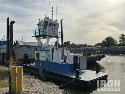 Tug Boat with Maxon Hull 543 Barge