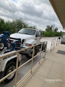 2007 Ford F-750 Cab and Chassis