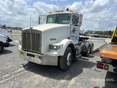 1994 Kenworth T800 6x4 Ciągnik siodłowy T/A z kabiną dzienną