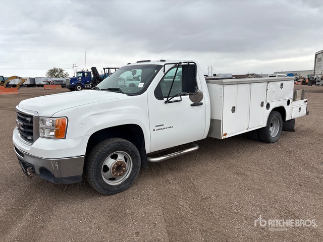 2008 GMC Sierra 3500HD 4x2 Utility Truck