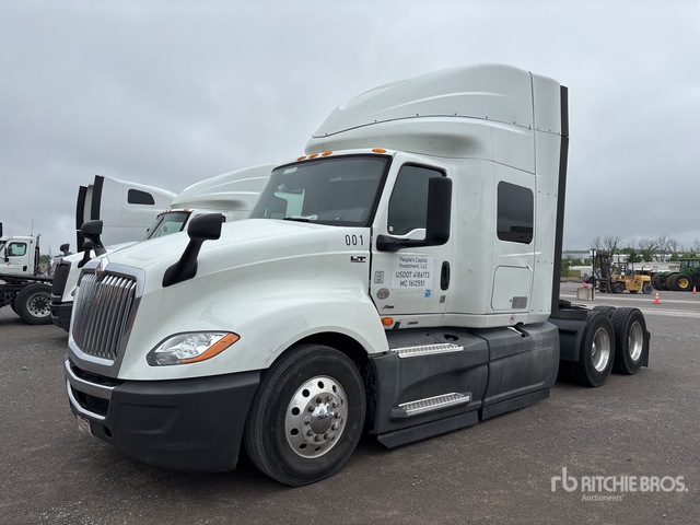 2021 International LT625 6x4 T/A Sleeper Truck Tractor