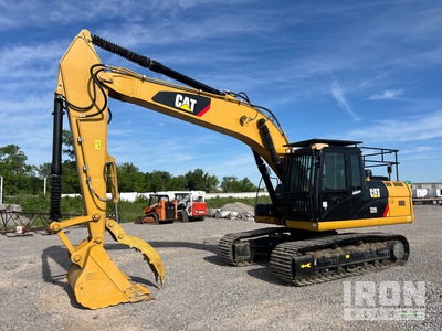 2022 Cat 320 Tracked Excavator