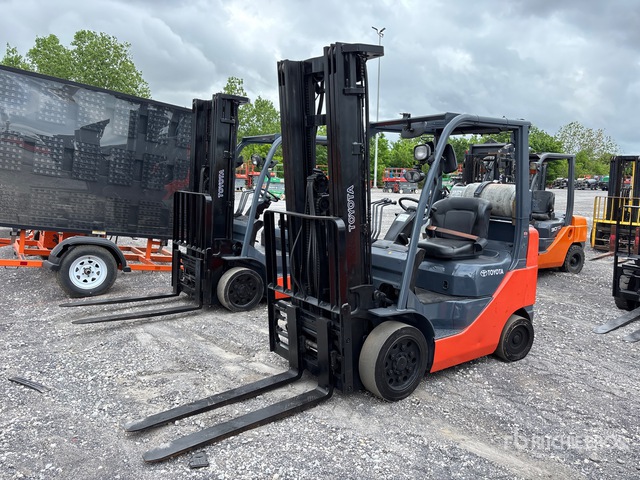 2019 Toyota 8FGCU25 3700 lb Cushion Tire Forklift