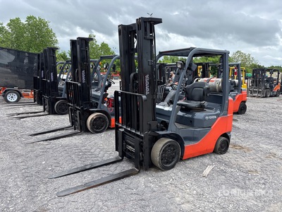 2018 Toyota 8FGCU25 3700 lb Pneumatic Tire Forklift
