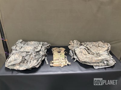 (43) Hydration Carriers & (18) Large Field Pack Sets