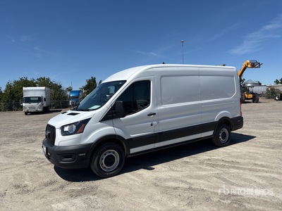 2021 Ford Transit -150 バン