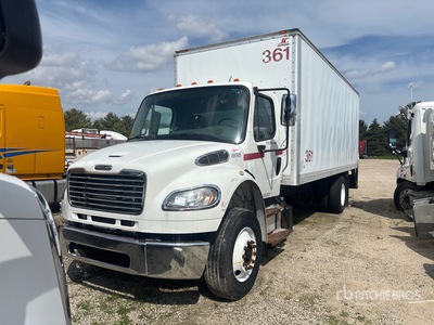 2014 Freightliner M2 4x2 Furgoneta caja cerrada