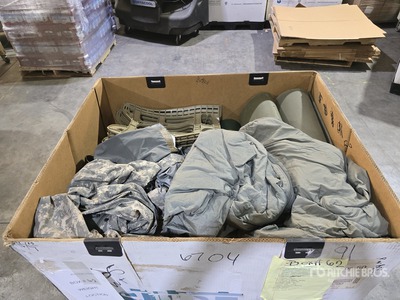 Abbigliamento militare vario