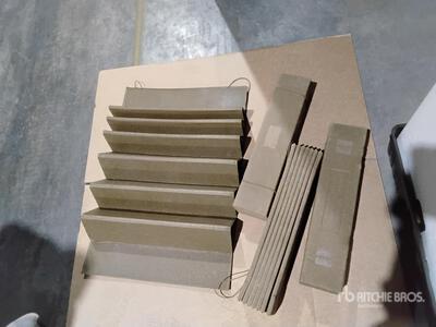 Abbigliamento militare vario