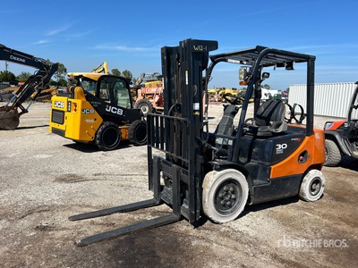 2014 Doosan G30P-5 5450 lb Pneumatic Tire Forklift