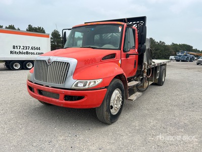 2011 International 4300 4x2 Flatbed Truck