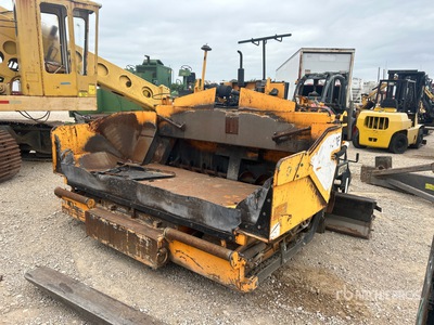 2011 LeeBoy Track Asphalt Paver