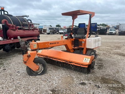 2014 Lay-Mor Self-Propelled Broom