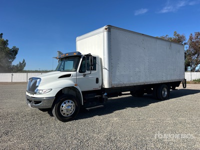 2017 International 4300 4x2 Van Truck