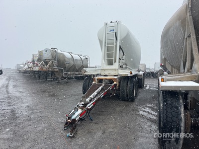 1989 Beall 715 cft Quad/A Pneumatic Bulk Trailer